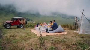 Piknik di Savana Teletubbies Wisata Bromo | Kawanjelajahtour